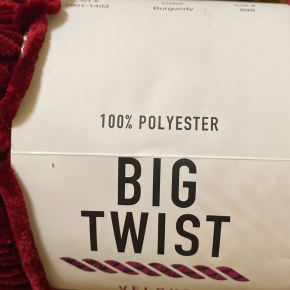 Burgundy Velour Velvet Yarn Big Twist - Picture 2 of 6